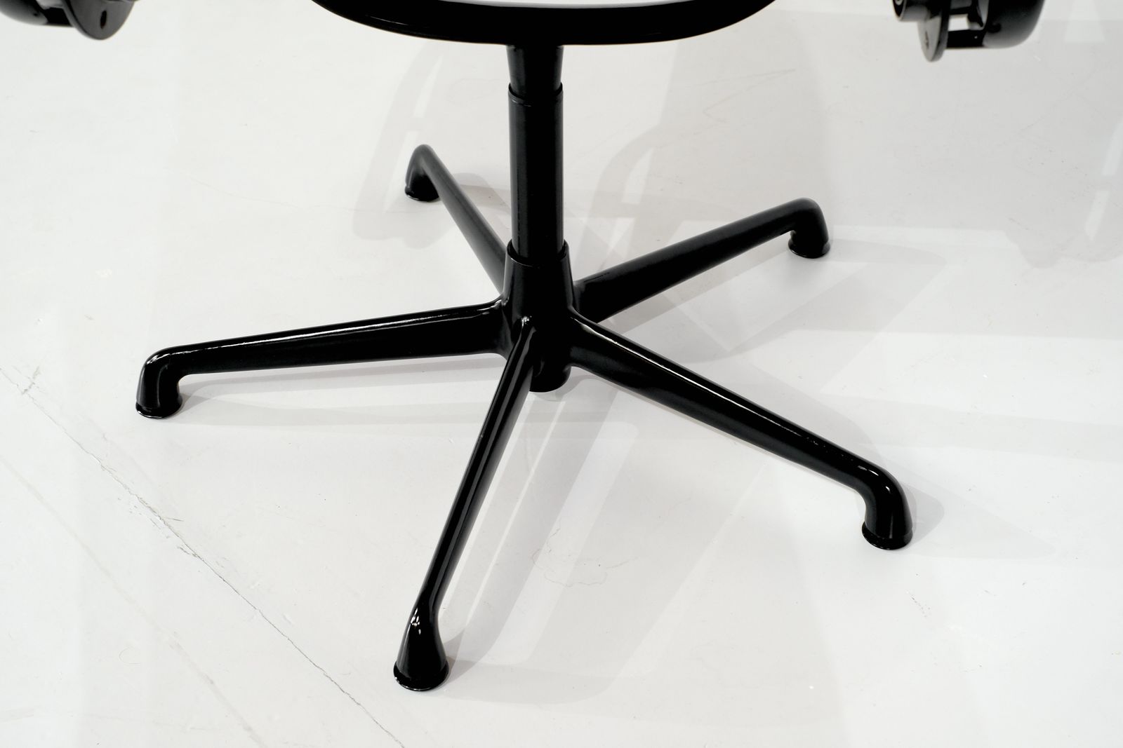 Armchair For " Ea 117 " Charles Ray Eames For Icf USA 1969. photo furniture