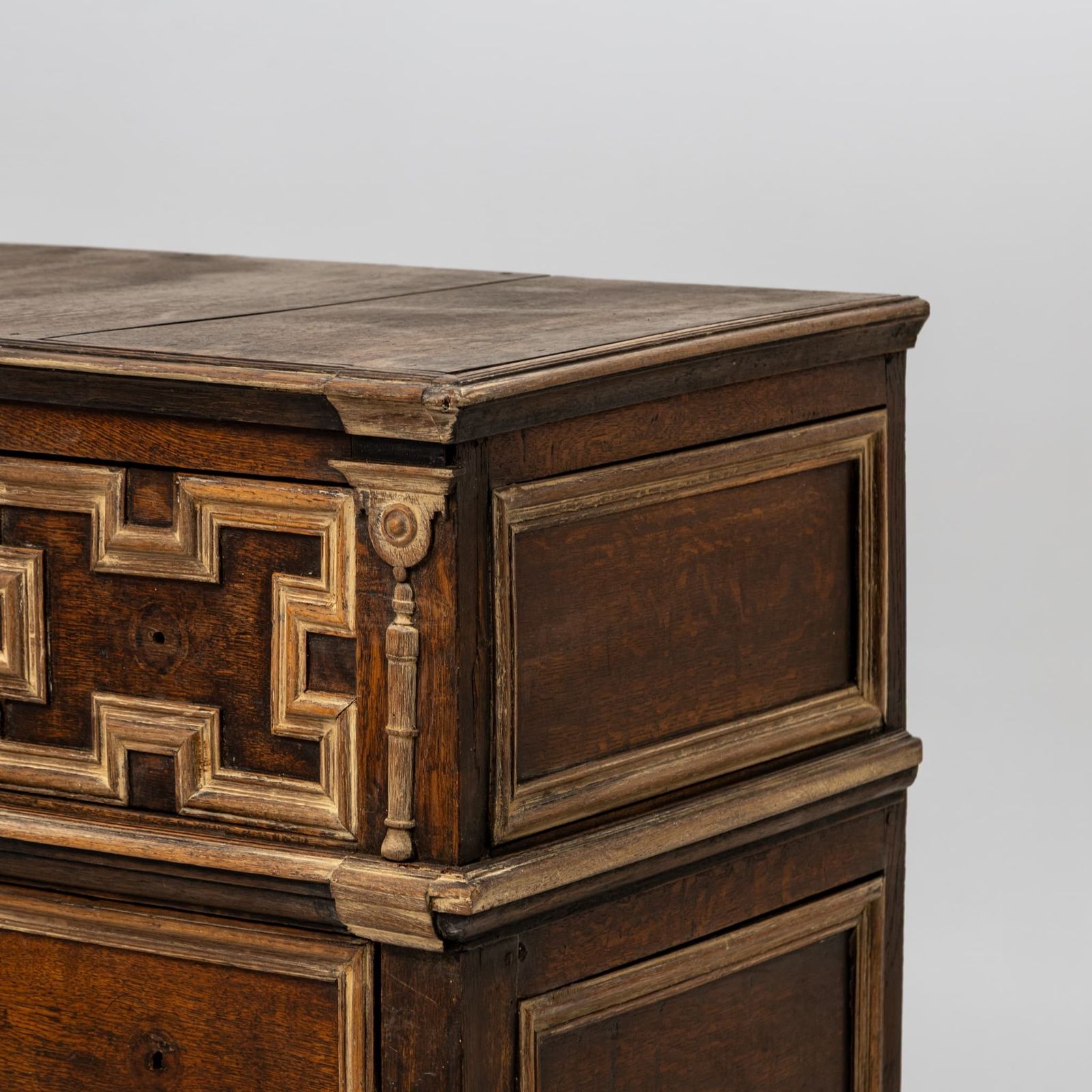 photo furniture Chest Of Drawers, England, 18th Century