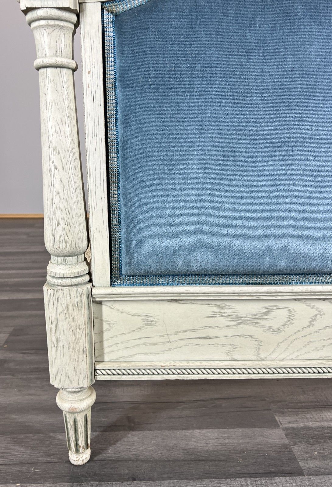 Bed Vintage French Style Upholstered Carved Single Frame Lot 4073 photo 369.0
