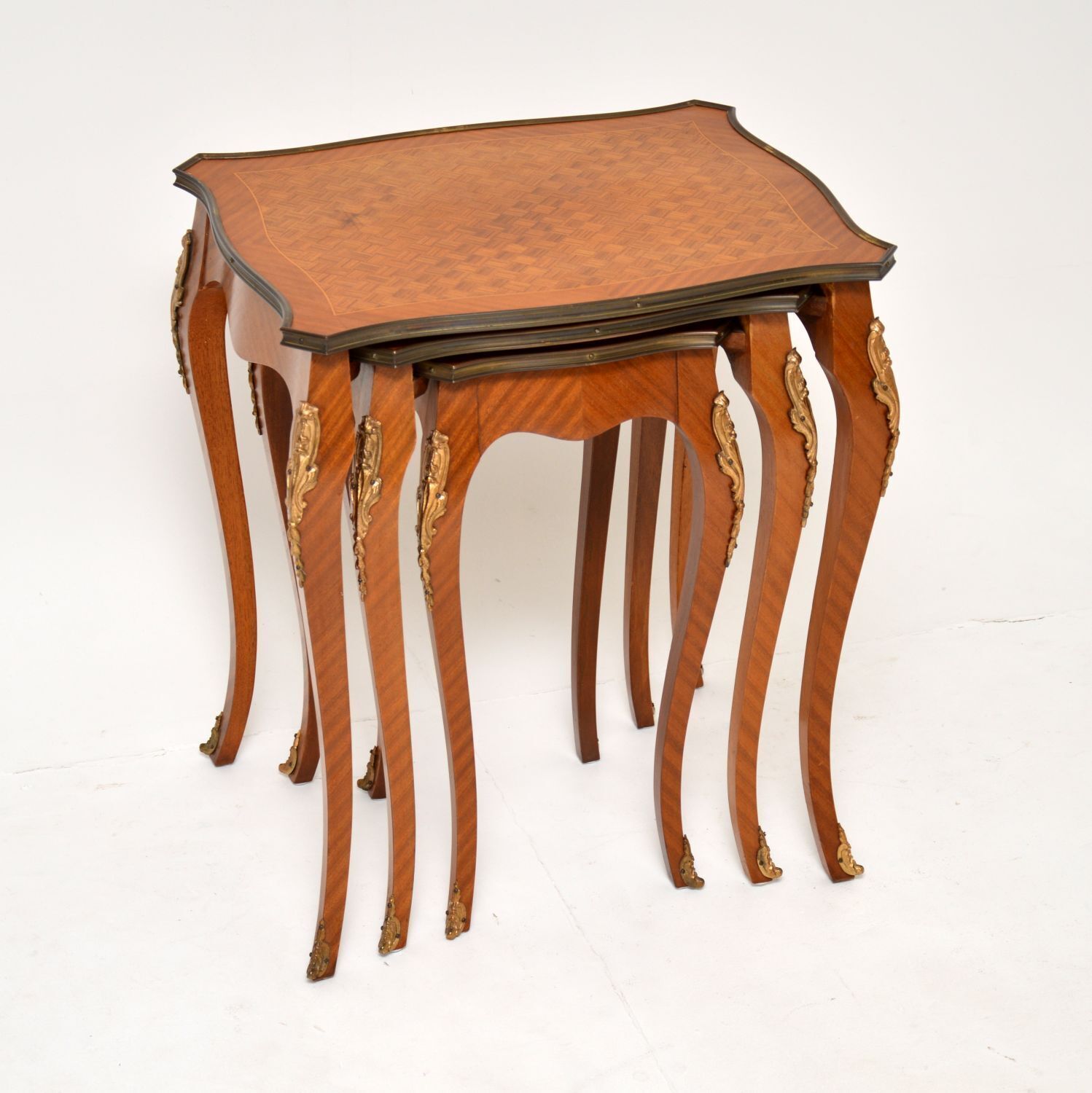 photo furniture Antique French Louis XV Style Parquetry Top Nest Of Tables