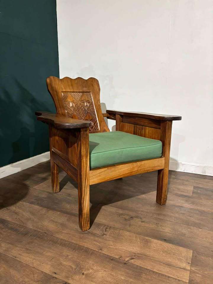 photo buy Adjustable Decorative Chair With Tribal Inspired Carvings