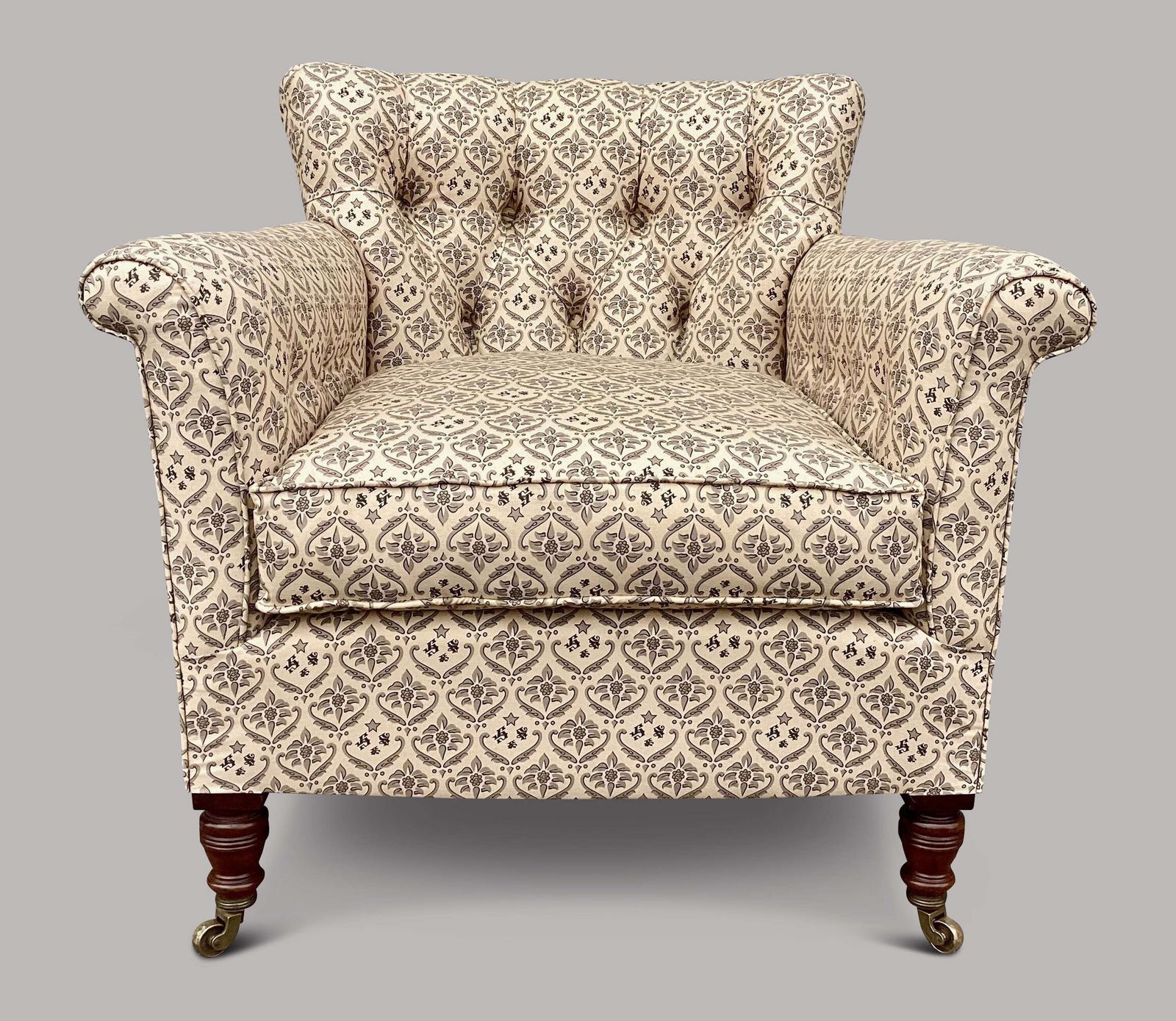 Good C19th Howard And Sons Upholstered Woodstock Armchair photo furniture