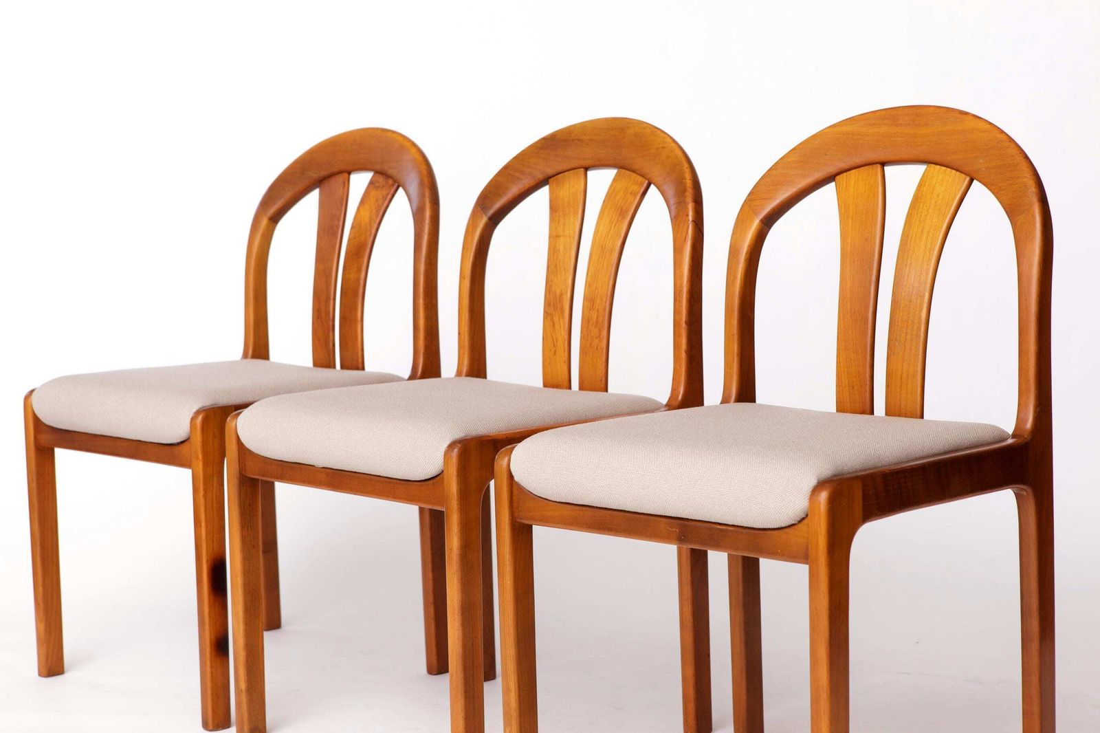 photo furniture Set Of 4 Vintage Dining Chairs By Lübke – Germany 1970s – Cherrywood & Gray Upholstery