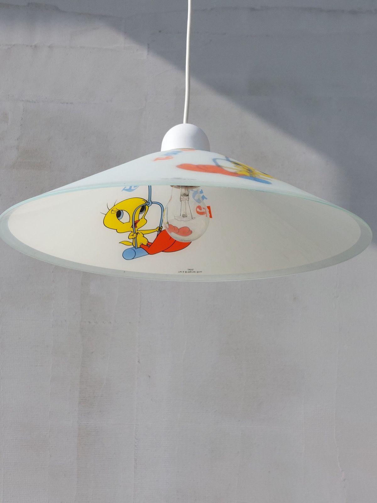 Tweety Bird Pendant Light / Vintage Tweety Bird Pendant Light / Looney Tunes / Cartoon Pendant Light / Hanging Light For Children / 1991's