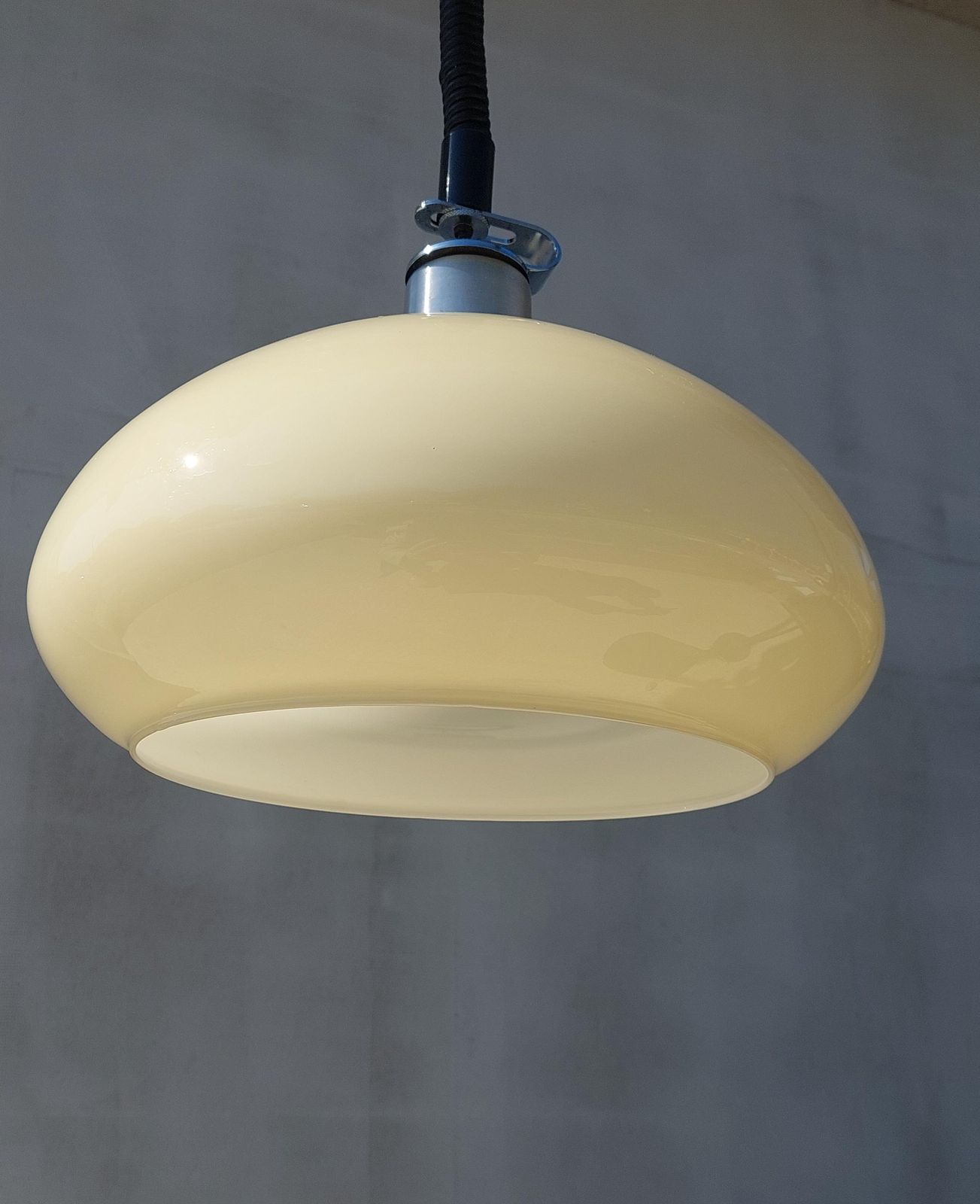 Retro Pendant Light / Retro Ceiling Light / Retro Lighting / Ufo Pendant Light / Space Age /Space Age Pendant Lamp / Mcm Pendant Light /70's photo Lighting