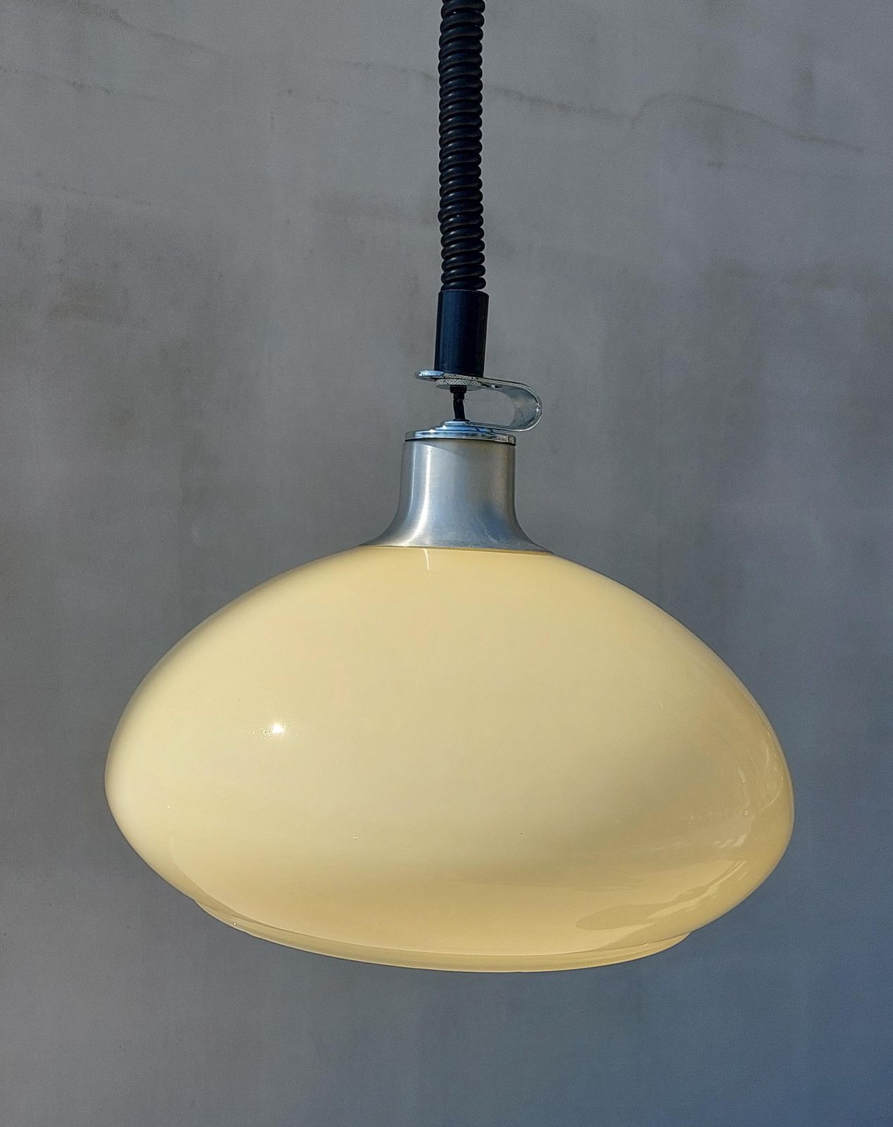 photo for sale Retro Pendant Light / Retro Ceiling Light / Retro Lighting / Ufo Pendant Light / Space Age /Space Age Pendant Lamp / Mcm Pendant Light /70's