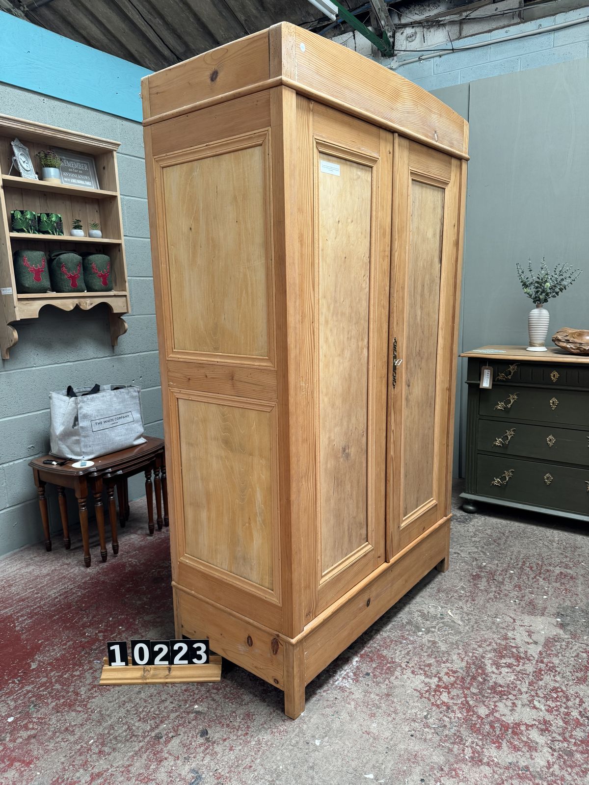 Classic German Knockdown Wardrobe, Nice And Deep Internally photo 995.0