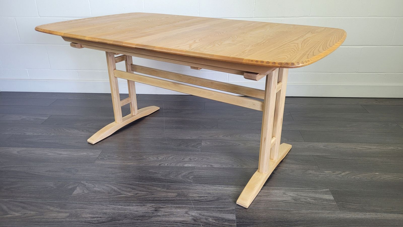 Ercol Burford Grand Extending Dining Table, 1990s photo vintage