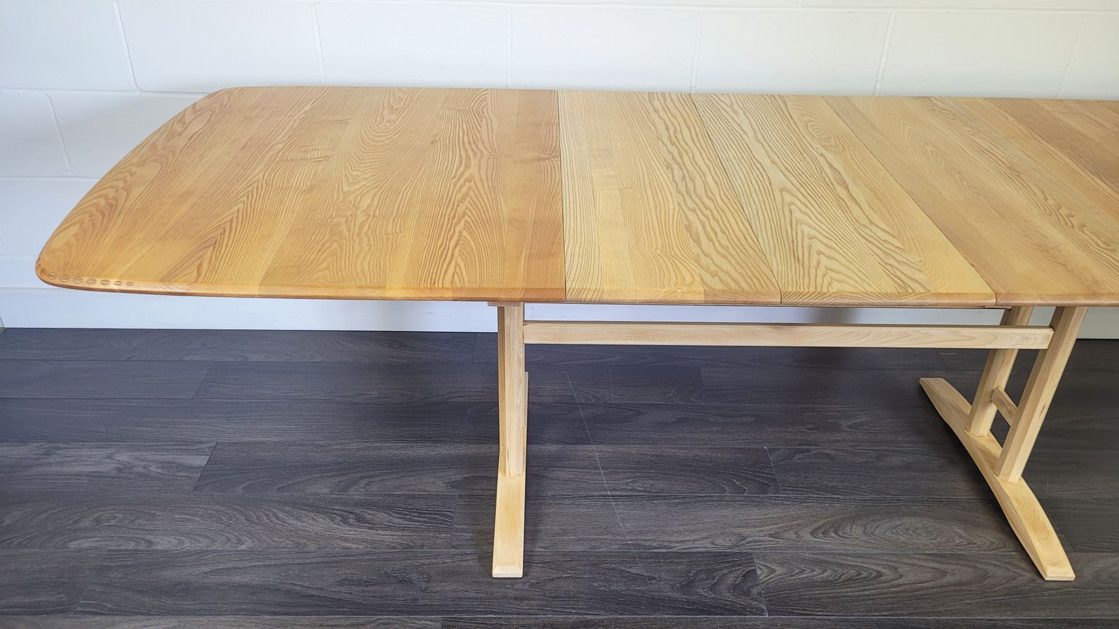photo vintage Ercol Burford Grand Extending Dining Table, 1990s