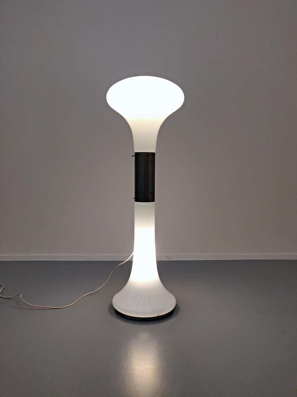 Floor Lamp Model 'Soffiato' By Carlo Nason For Mazzega photo 2954.0