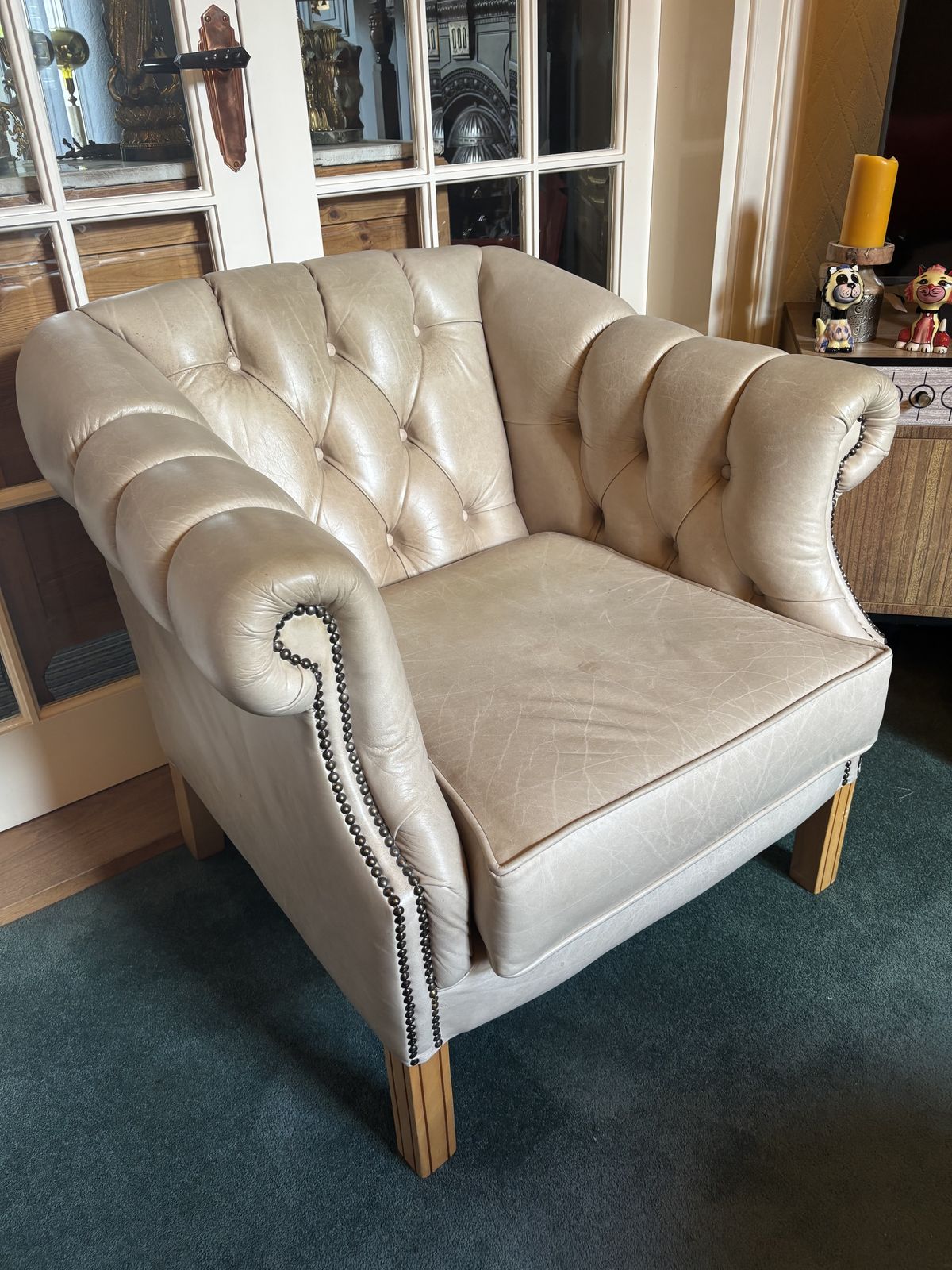 Cream Chesterfield Style Leather Armchair