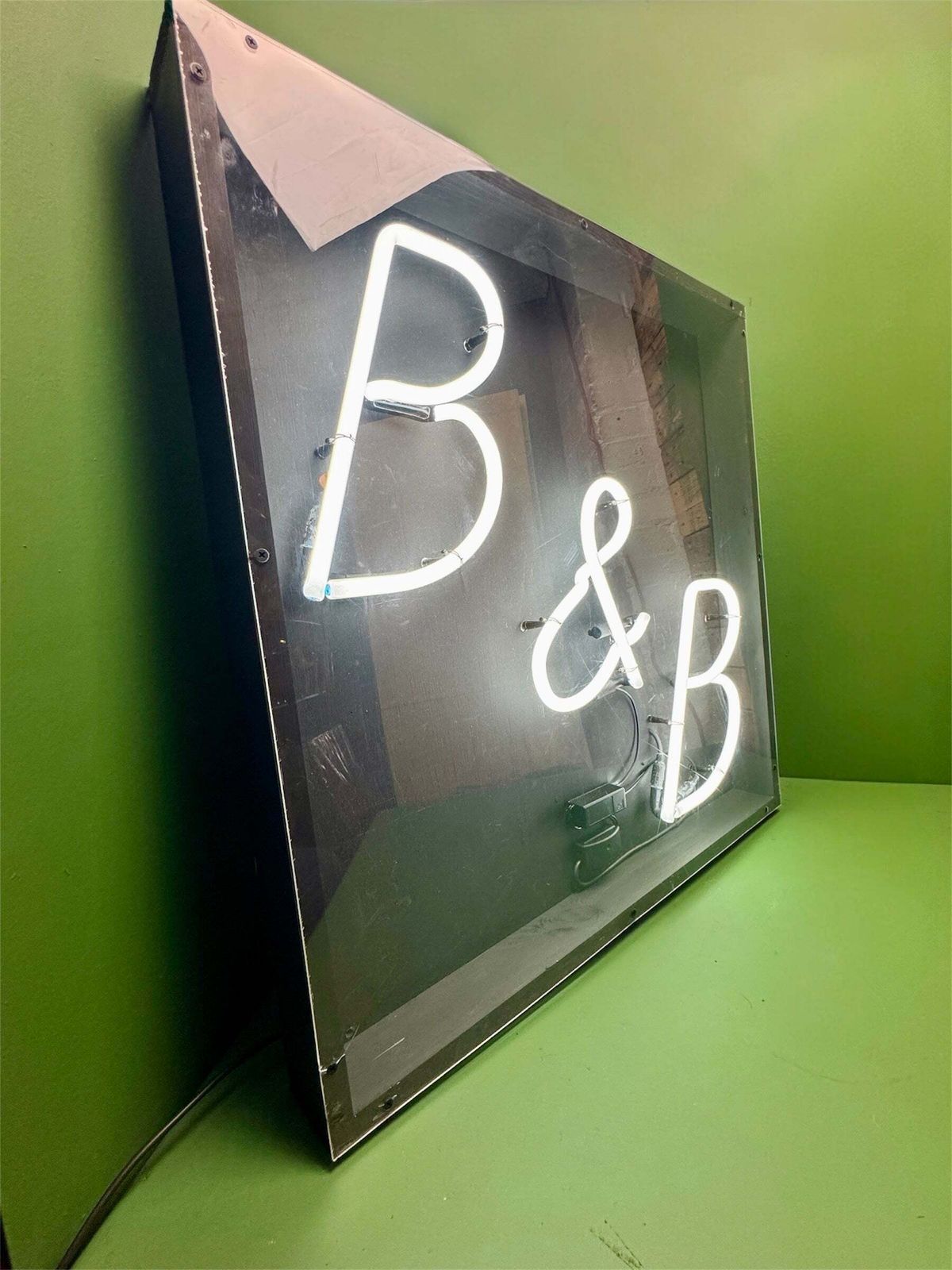 Large ‘ B&B ‘ Bed & Breakfast Neon Sign Circa 1980s photo Home Decor