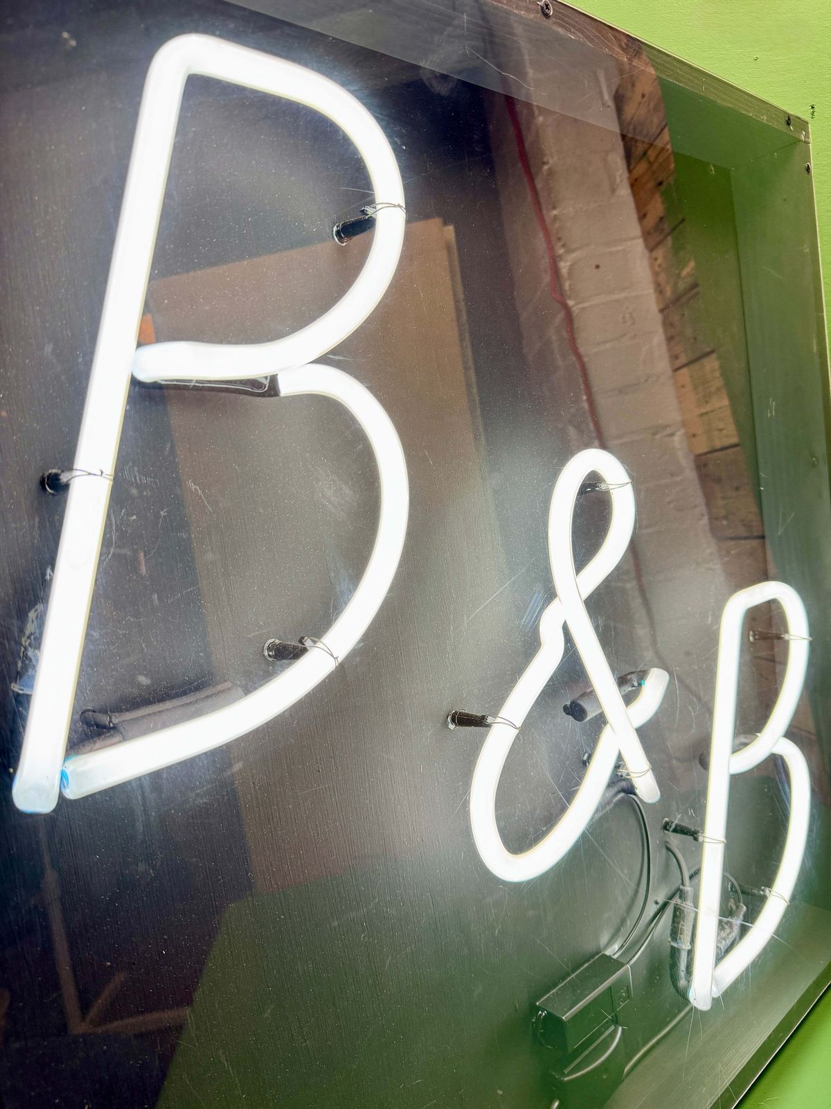Large ‘ B&B ‘ Bed & Breakfast Neon Sign Circa 1980s photo 459.0