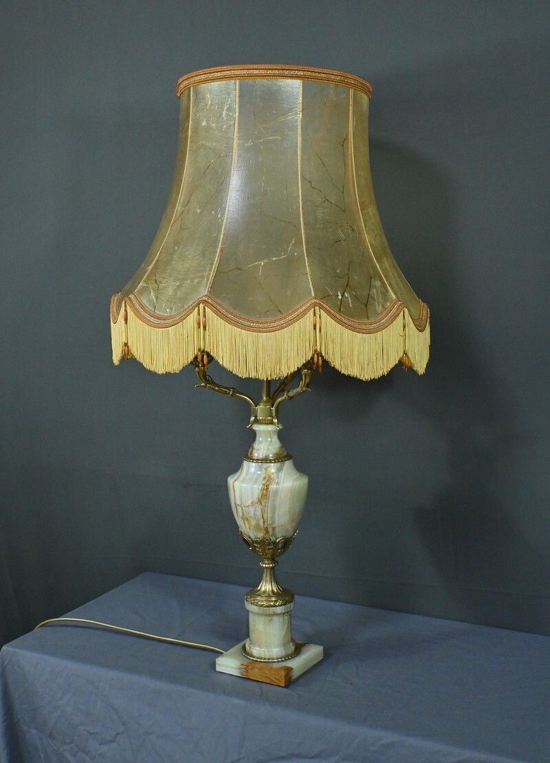 Important Onyx And Bronze Lamp, Louis XVI Style – 20th Century photo Lighting