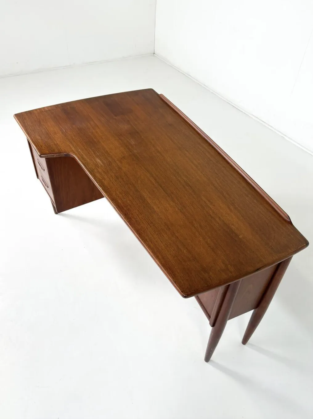 photo furniture Boomerang Desk A10 By Göran Strand For Lelangs Möbelfabrik, 1960s