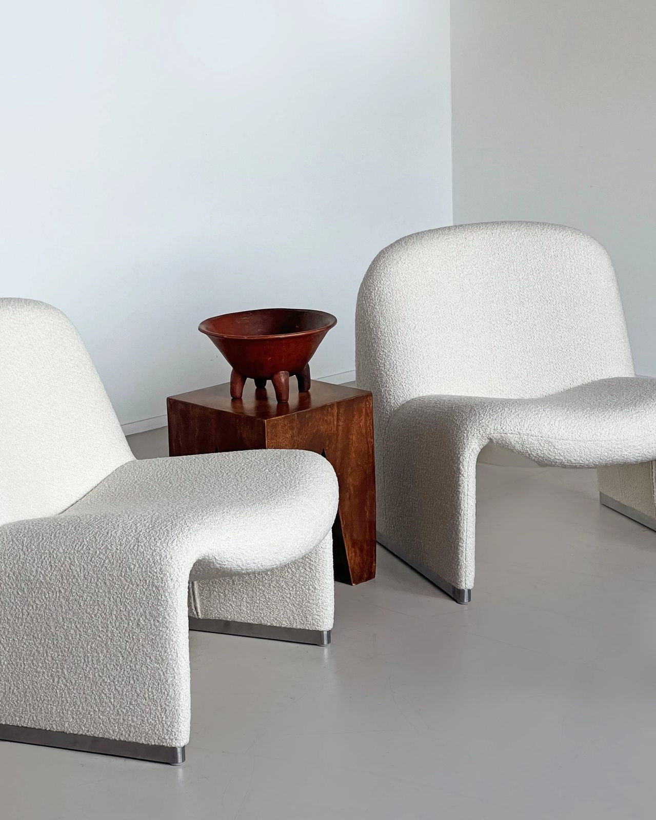 Pair Of Alky Lounge Chairs By Giancarlo Piretti photo furniture