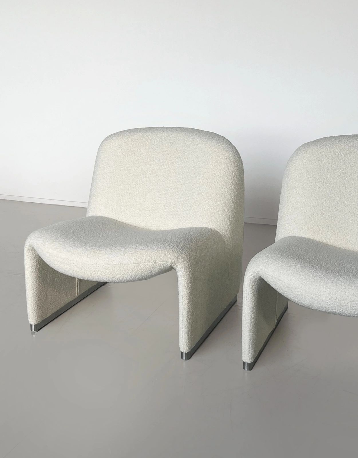 Pair Of Alky Lounge Chairs By Giancarlo Piretti photo 2800.0