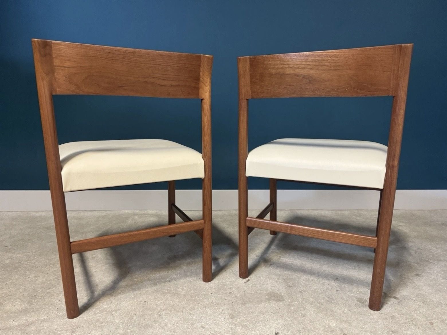 1200.0 “Model 9” Dining Chairs Designed By Arne Halvorsen For L.Jacobsen Mobelsnekkeri photo