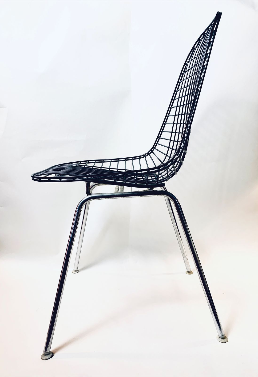 A Pair Of Dkr Wire Chairs By Charles Eames For Herman Miller photo Furniture