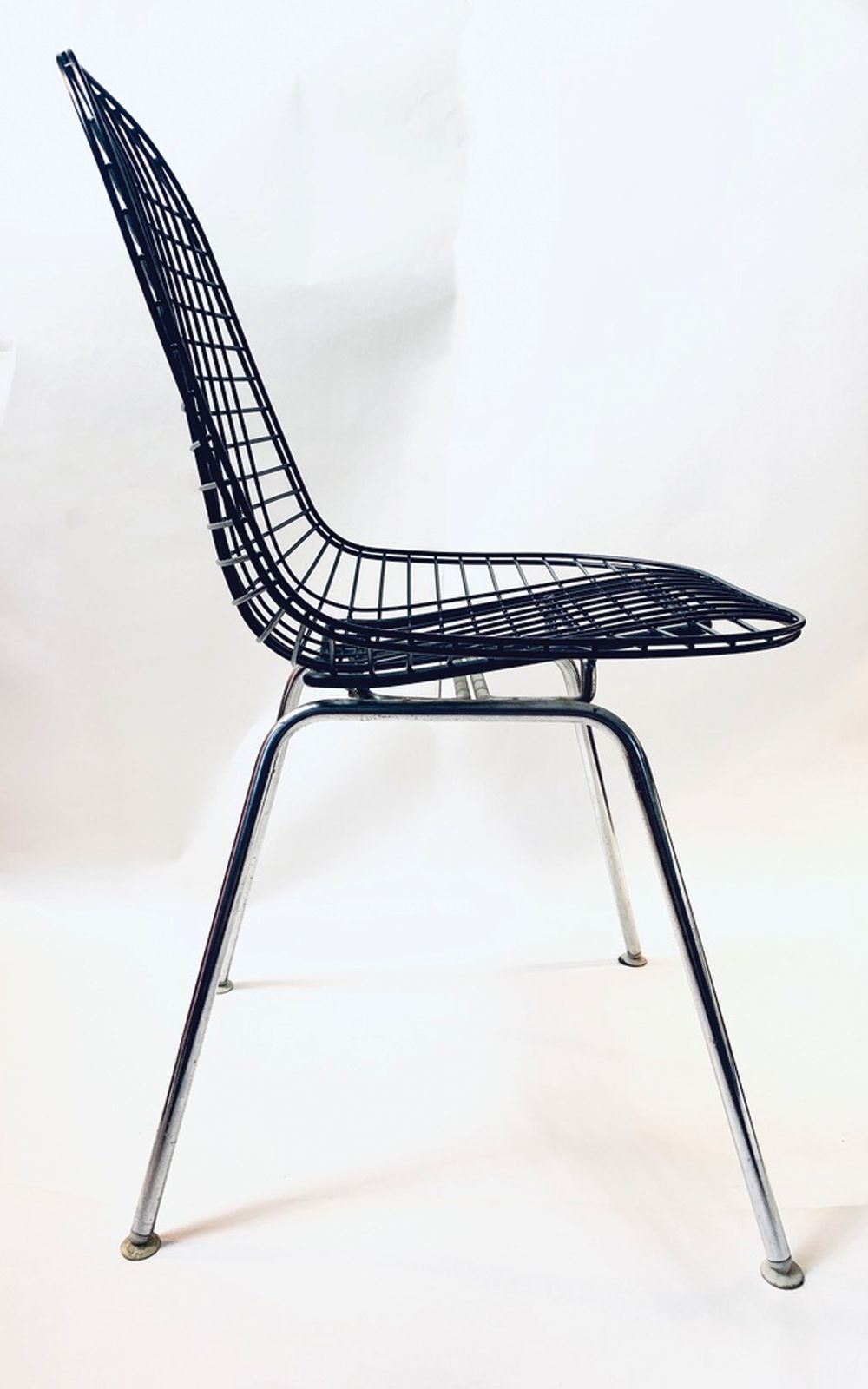 photo furniture A Pair Of Dkr Wire Chairs By Charles Eames For Herman Miller