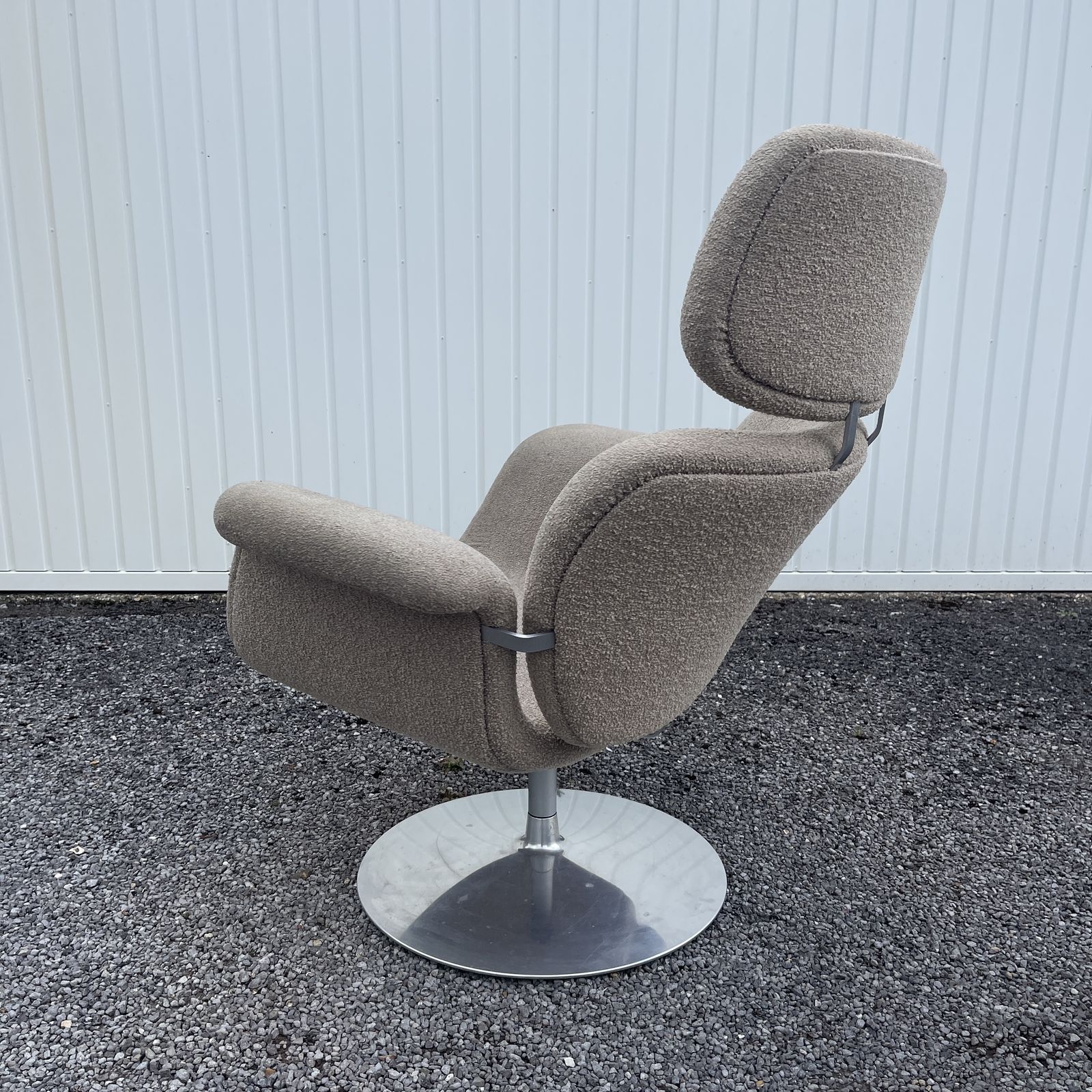 Tulip Chair And Ottoman By Piere Paulin For Artifort, 1990's, Set Of 2 photo for sale