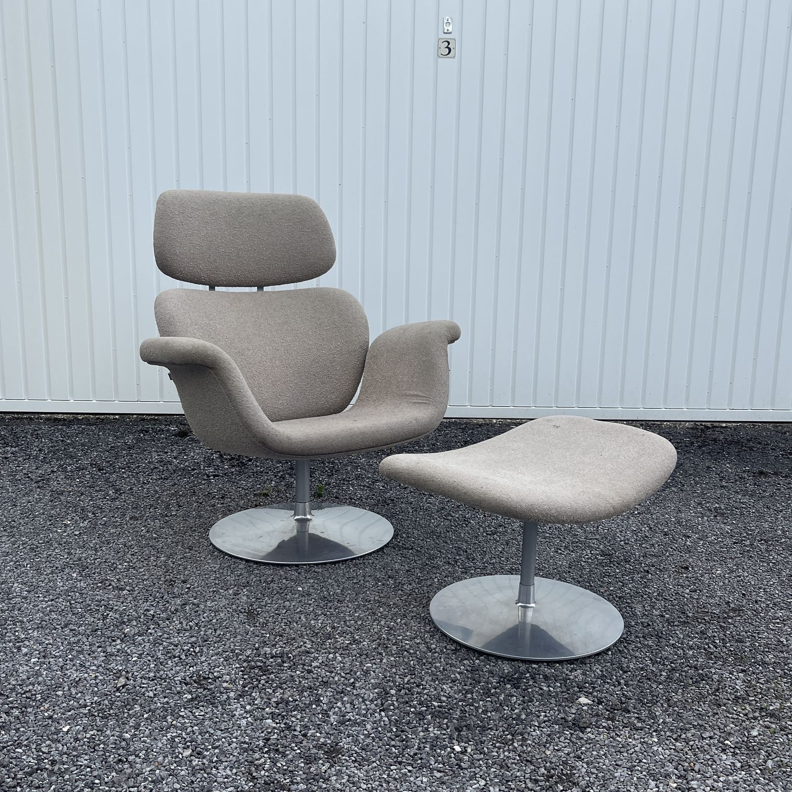Tulip Chair And Ottoman By Piere Paulin For Artifort, 1990's, Set Of 2 photo vintage
