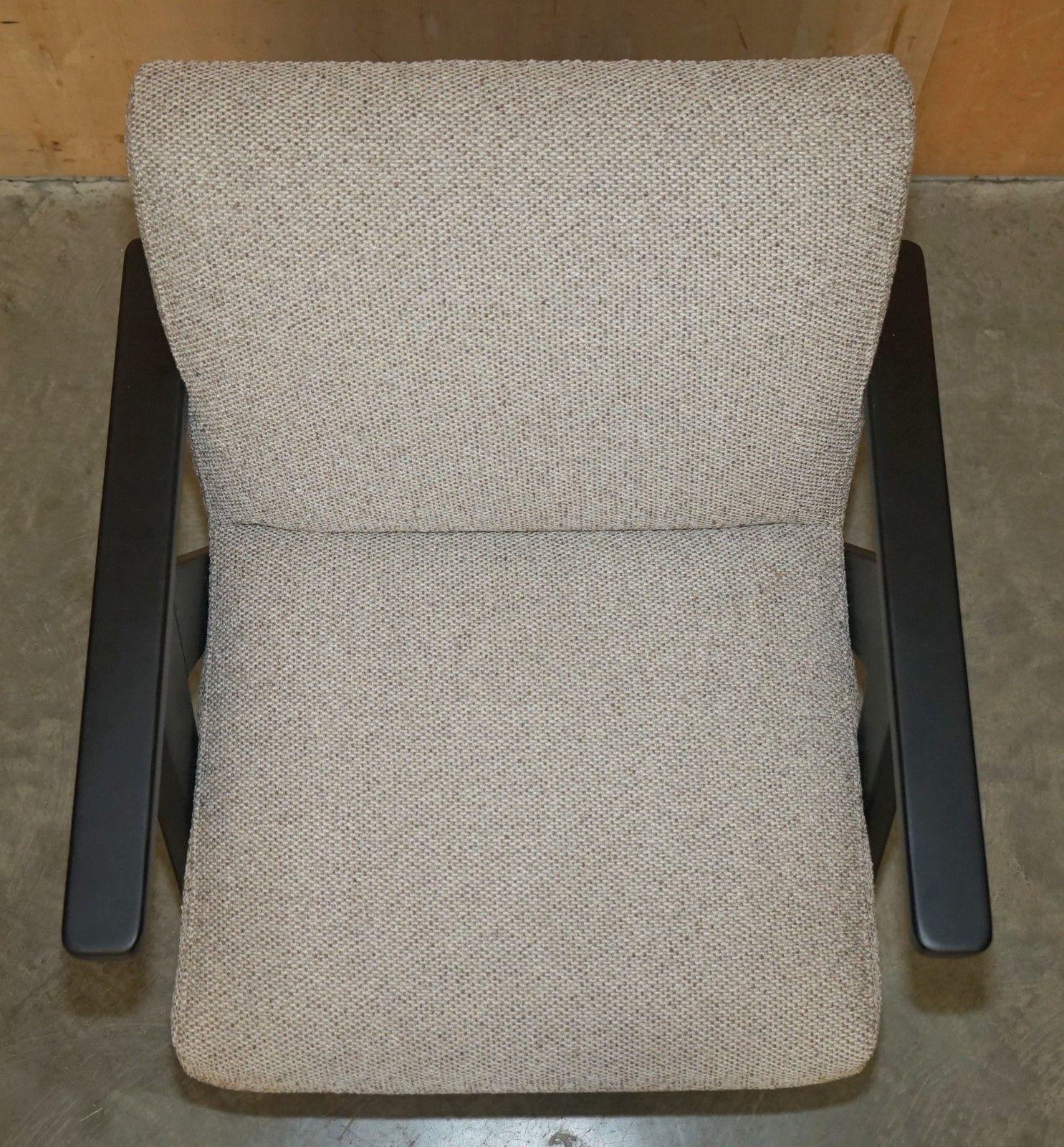 New Exdisplay Nordic Style Edgar Armchair With Beech Wood Frame & Oatmeal Fabric photo Furniture