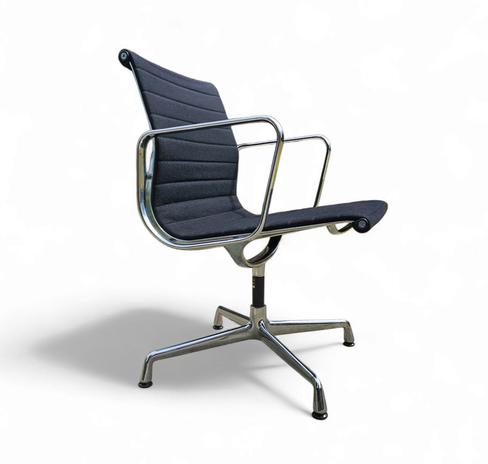 Ea 107 / 108 Alu  S / Eames / Vitra Office Chair / Black Hupsak Fabric / Chrome Frame photo furniture