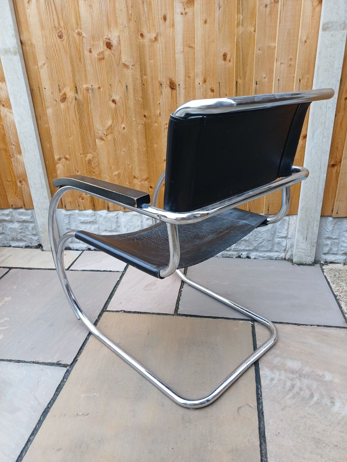 Mies Van Der Rohe Mr20 Armchair Leather Chrome  Armchair Black Leather Vintage photo 543.0