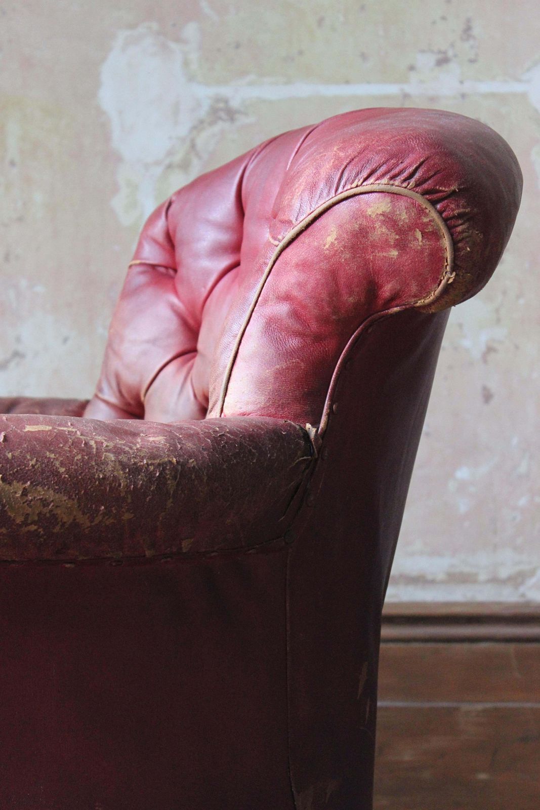 Circa 1845 Robert Strahan & Co Ireland Dublin Red Leather Armchair, Elveden Hall photo Furniture