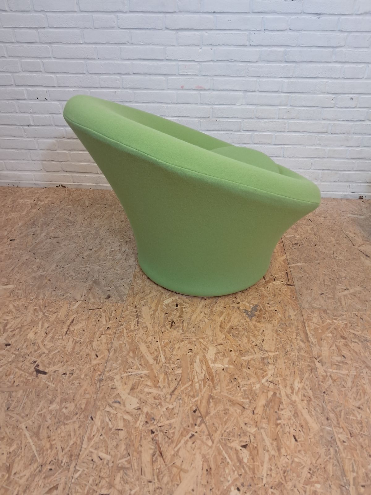 Mushroom 560 Artifort, Chair And Hocker