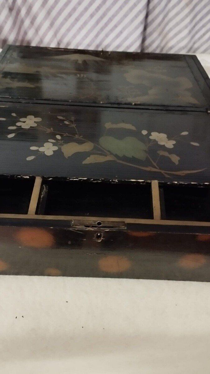 Napoleon III Painted Wood Casket With Chinoiserie And Mother Of Pearl Inlays photo buy