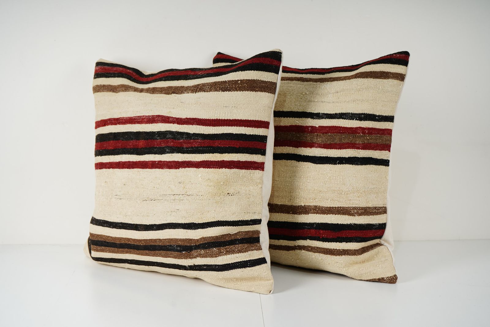 Turkish Hemp Kilim Pillow Cover, Set Of Two White Striped Anatolian Cushion Cover, Pair Organic Tribal Pillowcase photo Textiles