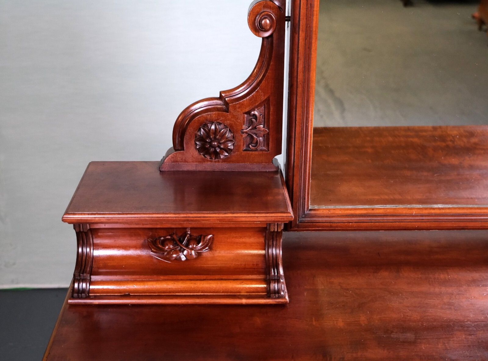 750.0 Brown Victorian Chest Of Drawers/ Dressing Table With Mirror & Drawers photo