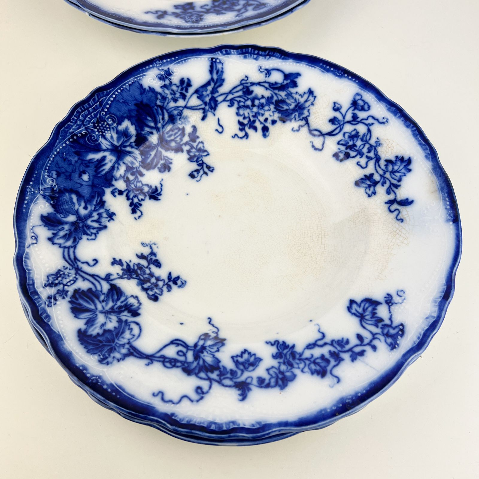 Set Of 4 Antique 19th Century Wedgwood Flow Blue Soup Plates photo vinterior