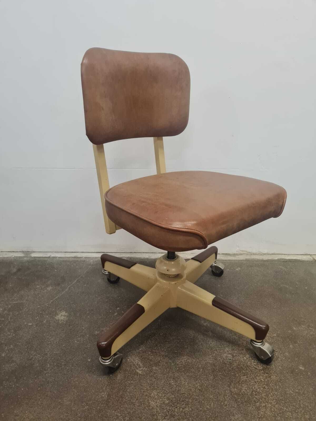 photo furniture Mid Century Modern Swivel Office Chair By United Chair Co., 1950s