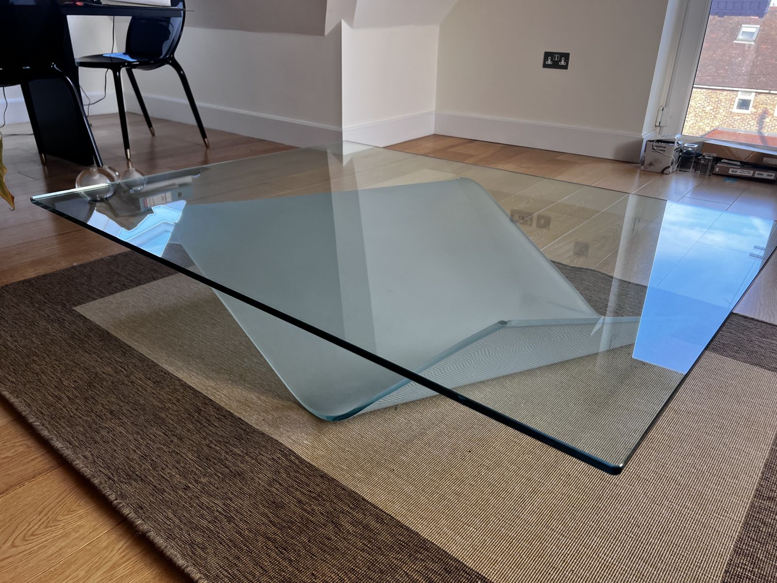 Sculptural Glass Coffee Table With Curved Frosted Base – Attributed To Roche Bobois photo 550.0