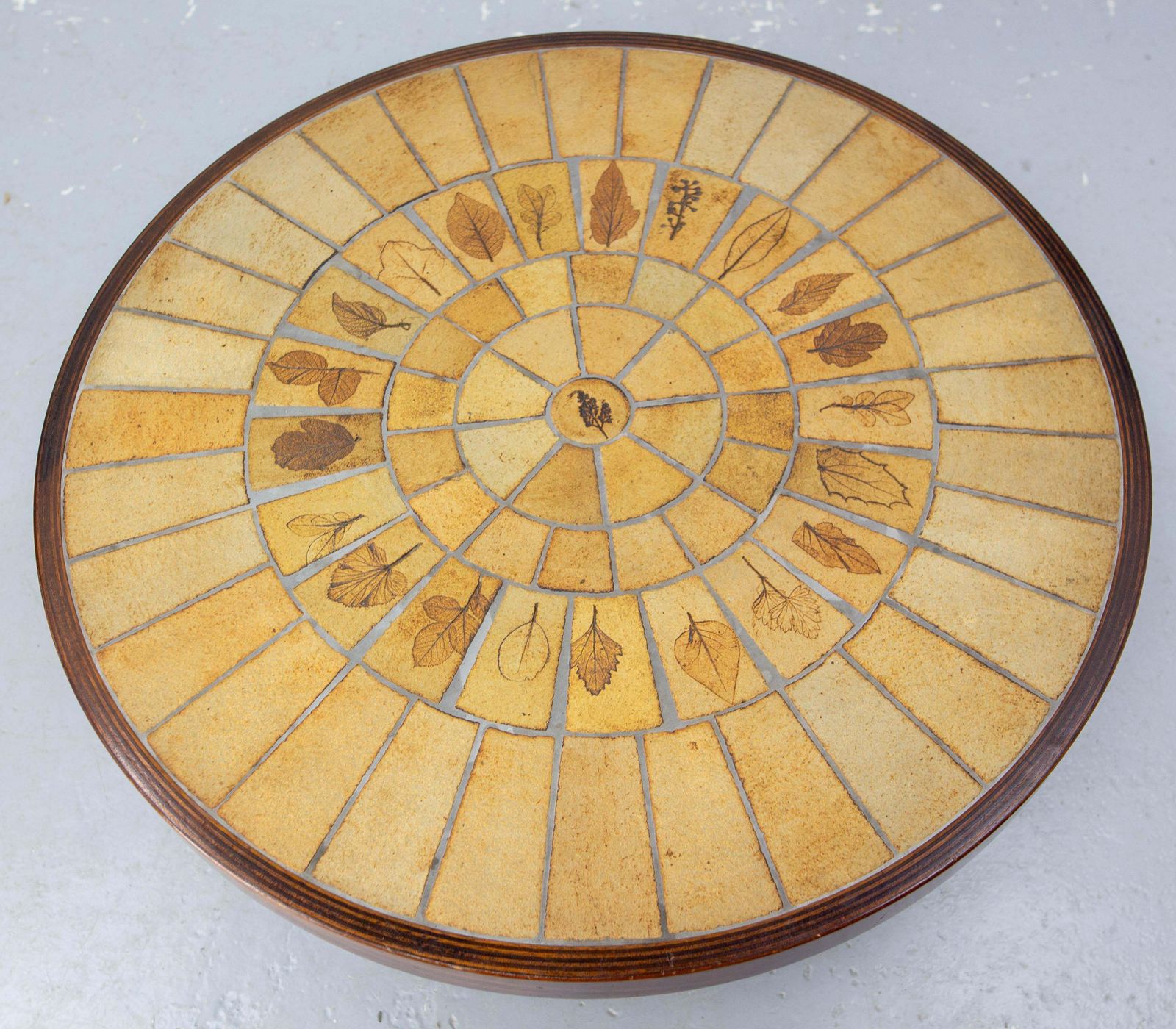 French Round Coffee Table With Ceramics In The Capron Style photo vinterior