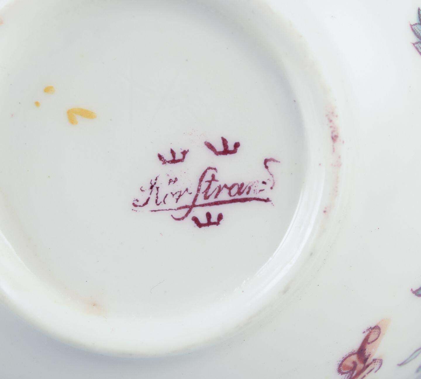 Rörstrand, Sweden. Set Of Four "Formosa" Coffee Cups With Saucers In Faience. photo vinterior