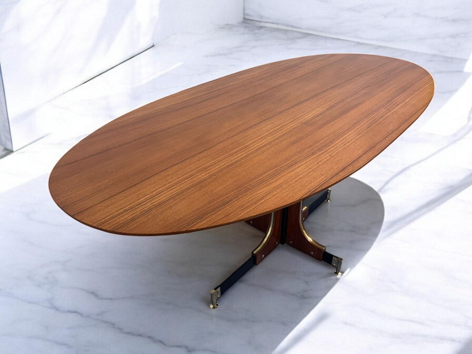 Italian Mid Century Dining Teak Table Attributed To Ignazio Gardella, 1960s photo vinterior