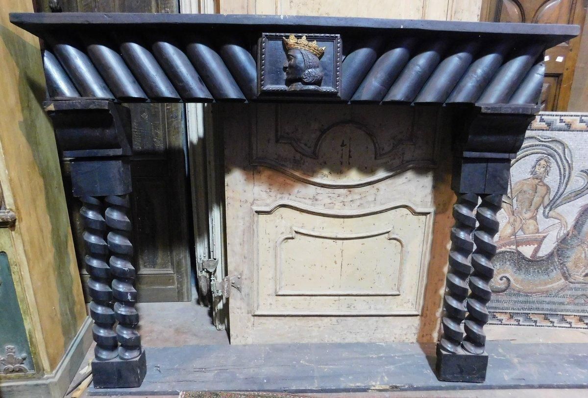 Camino Mantello In Legno Laccato Nero, Scultura Centrale E Gambe Mosse, Italia photo furniture