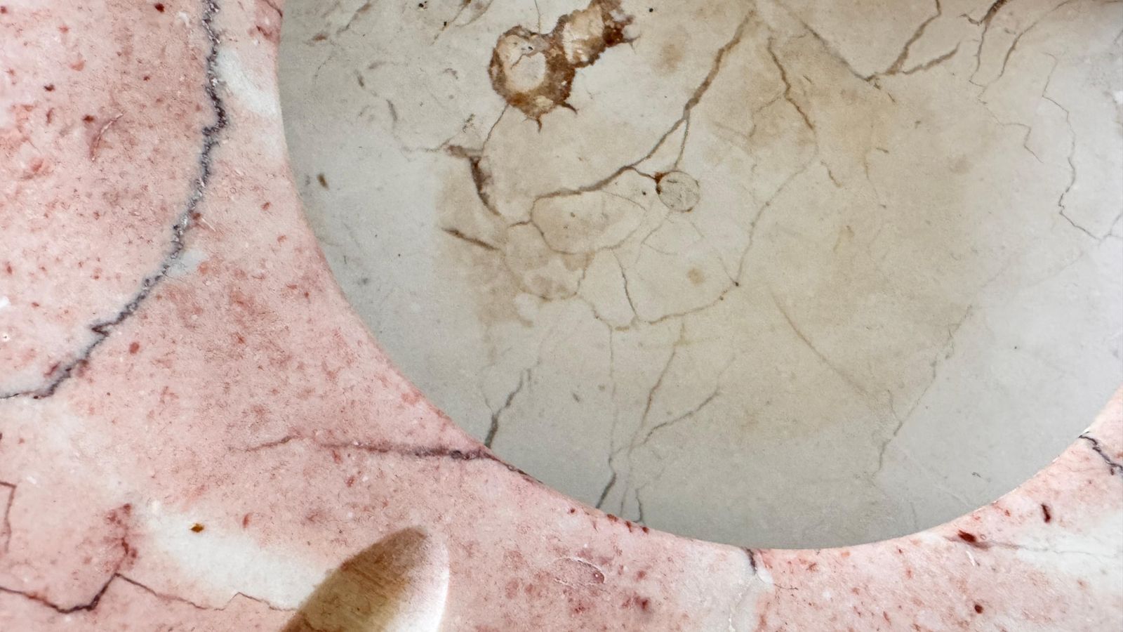 photo vinterior Large Pink Marble Ashtray – Italian Mid Century – Sculptural Decorative Object