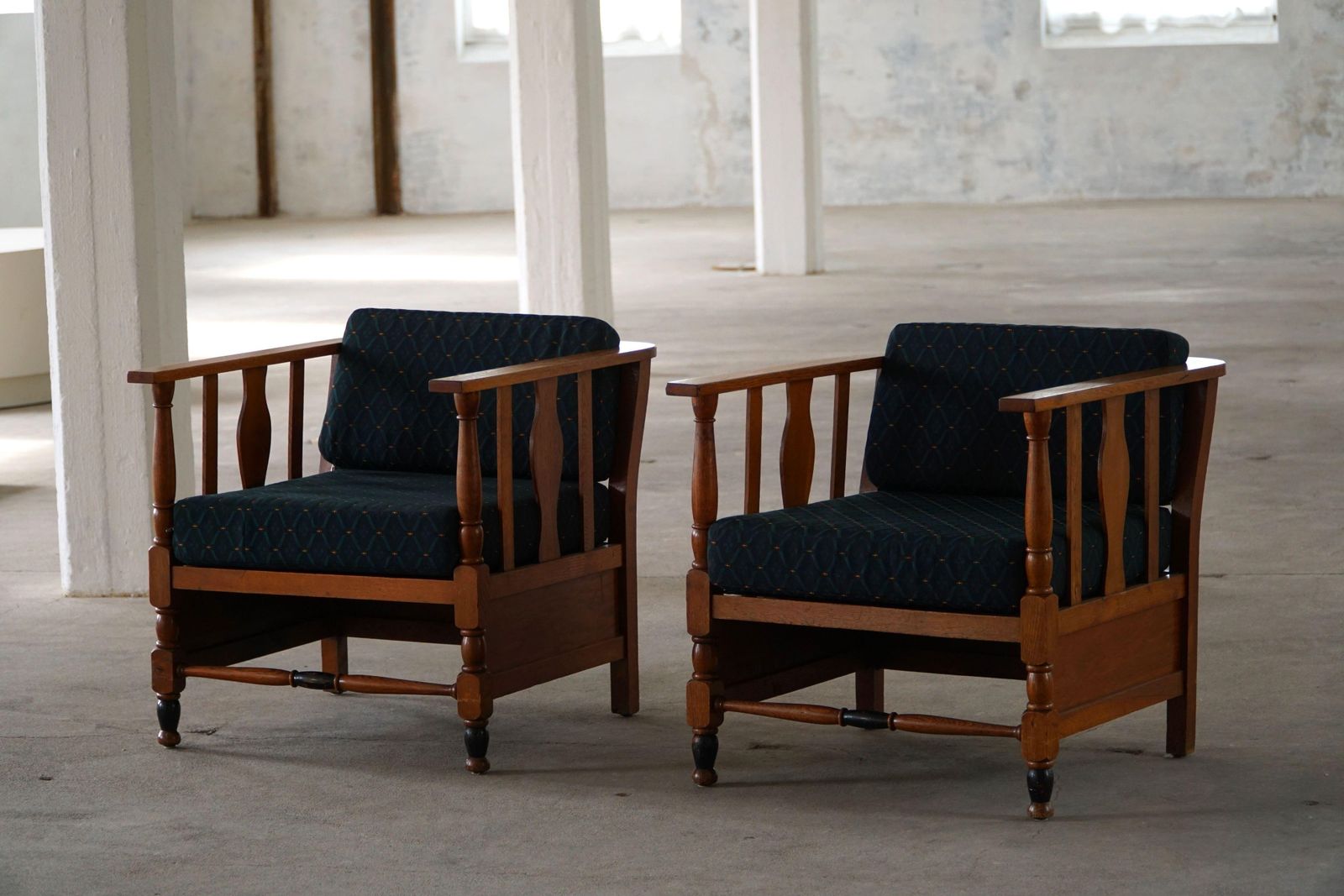 photo furniture Art Nouveau, Pair Of Lounge Chairs In Oak, Reupholstered In Style Fabric, 1920s