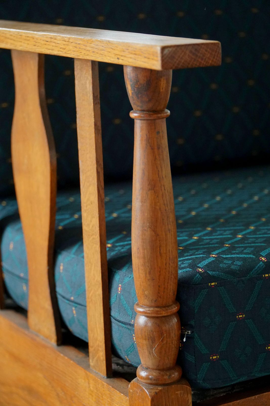 photo vintage Art Nouveau, Pair Of Lounge Chairs In Oak, Reupholstered In Style Fabric, 1920s