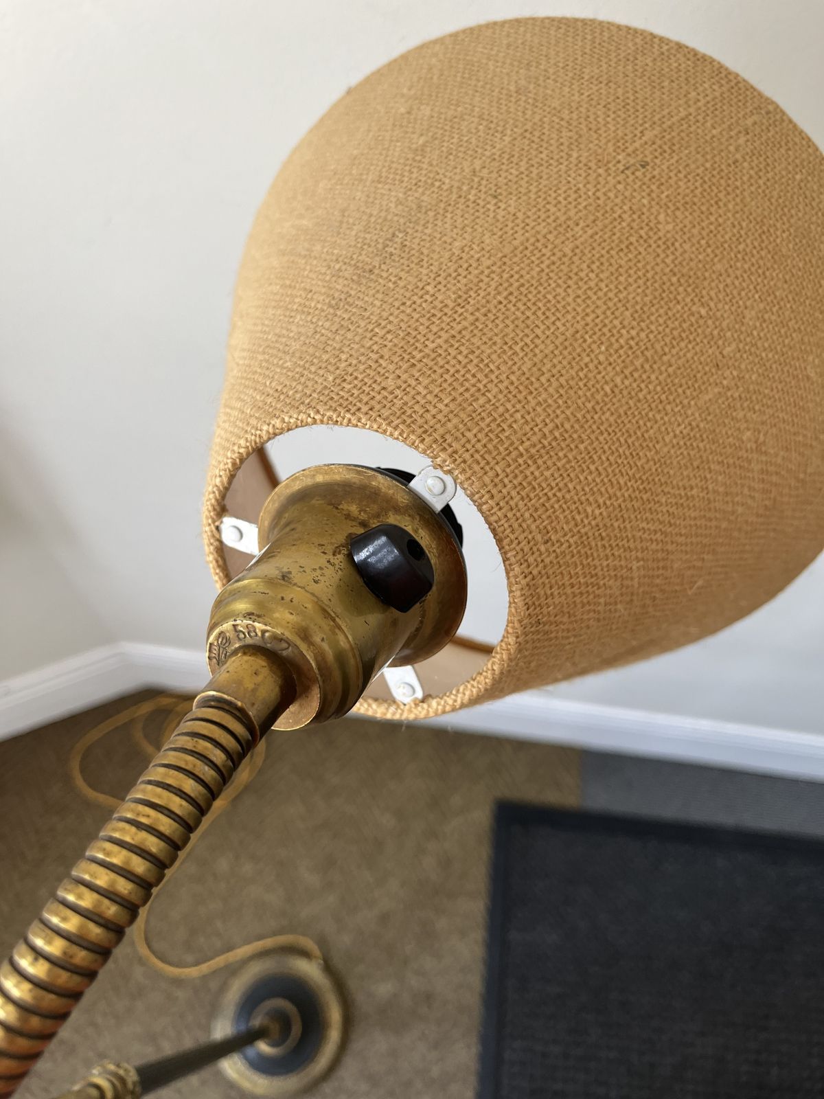 photo furniture Vintage Twin Swan Neck Floor Lamp – Brass & Black Enamel – Melrose Style – Rewired –1940s 60s
