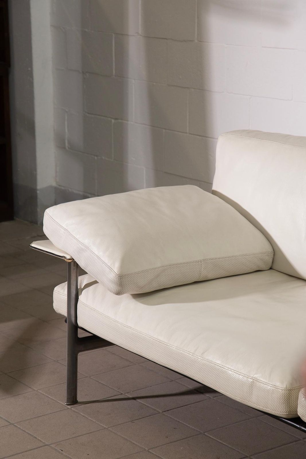 Diesis Sofa For B&B By Paolo Nava And Citterio In White Leather photo 6725.0