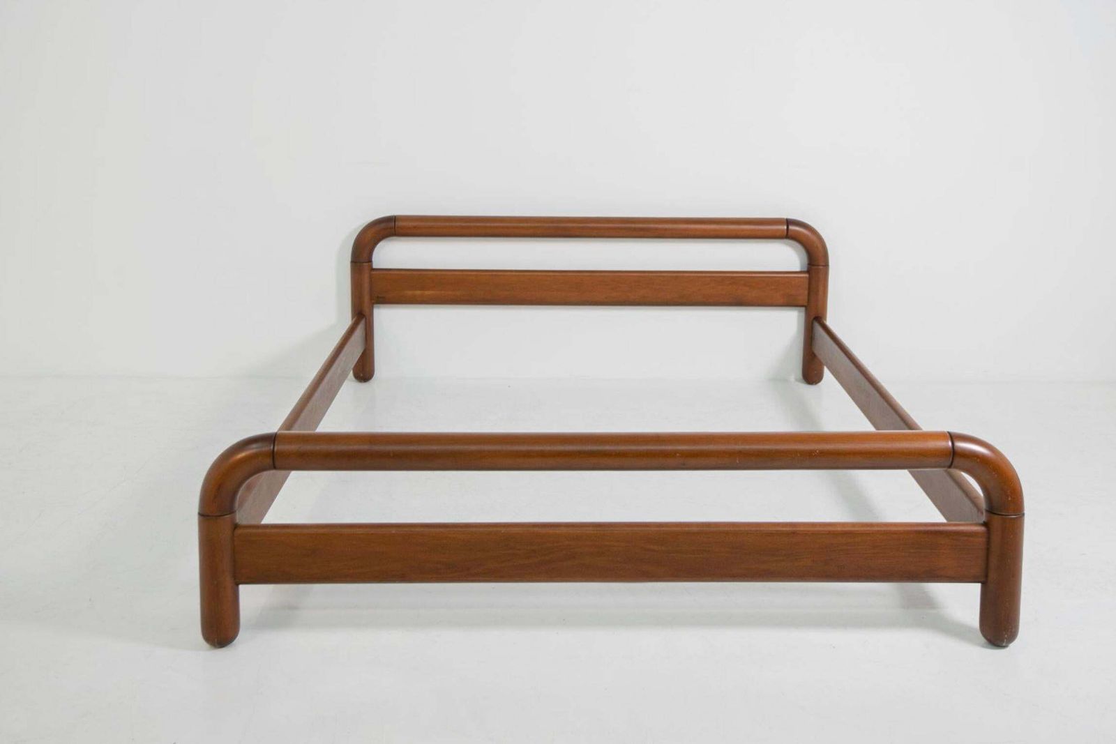 Gardenia Italian Bed, Designer Luciano De Gennaro For Brivio, 1977 photo for sale