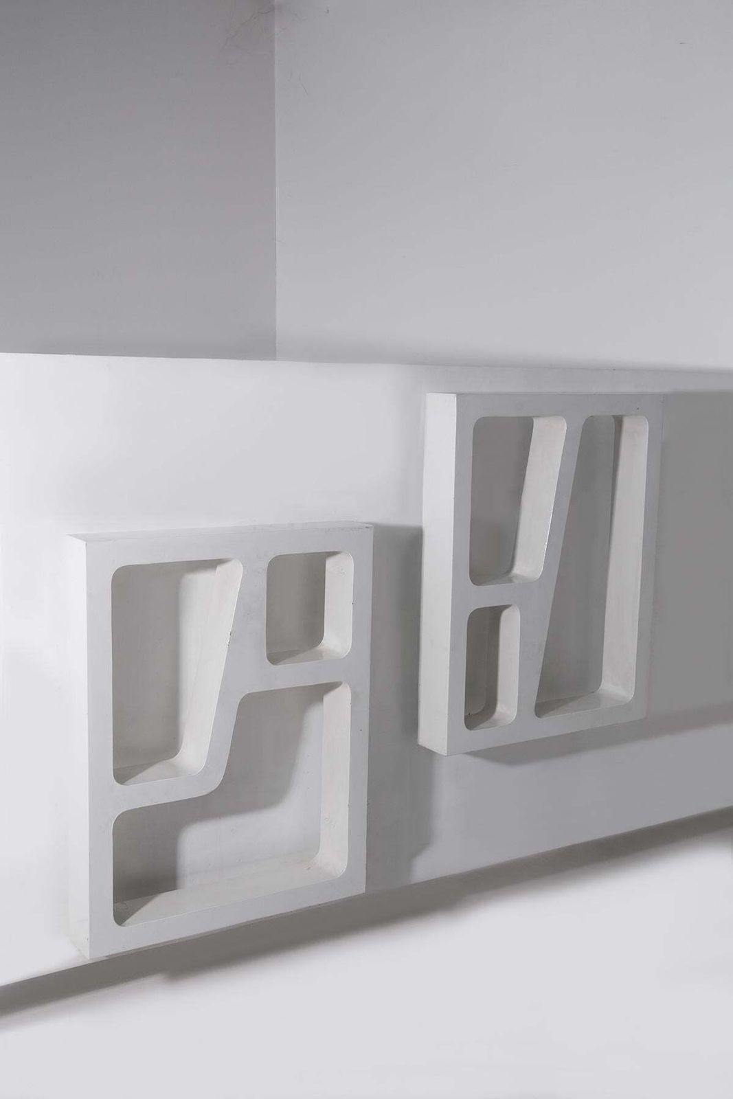 Pair Of Italian Anthropomorphic Hanging Bookcases In The Style Of Gio Ponti photo vinterior