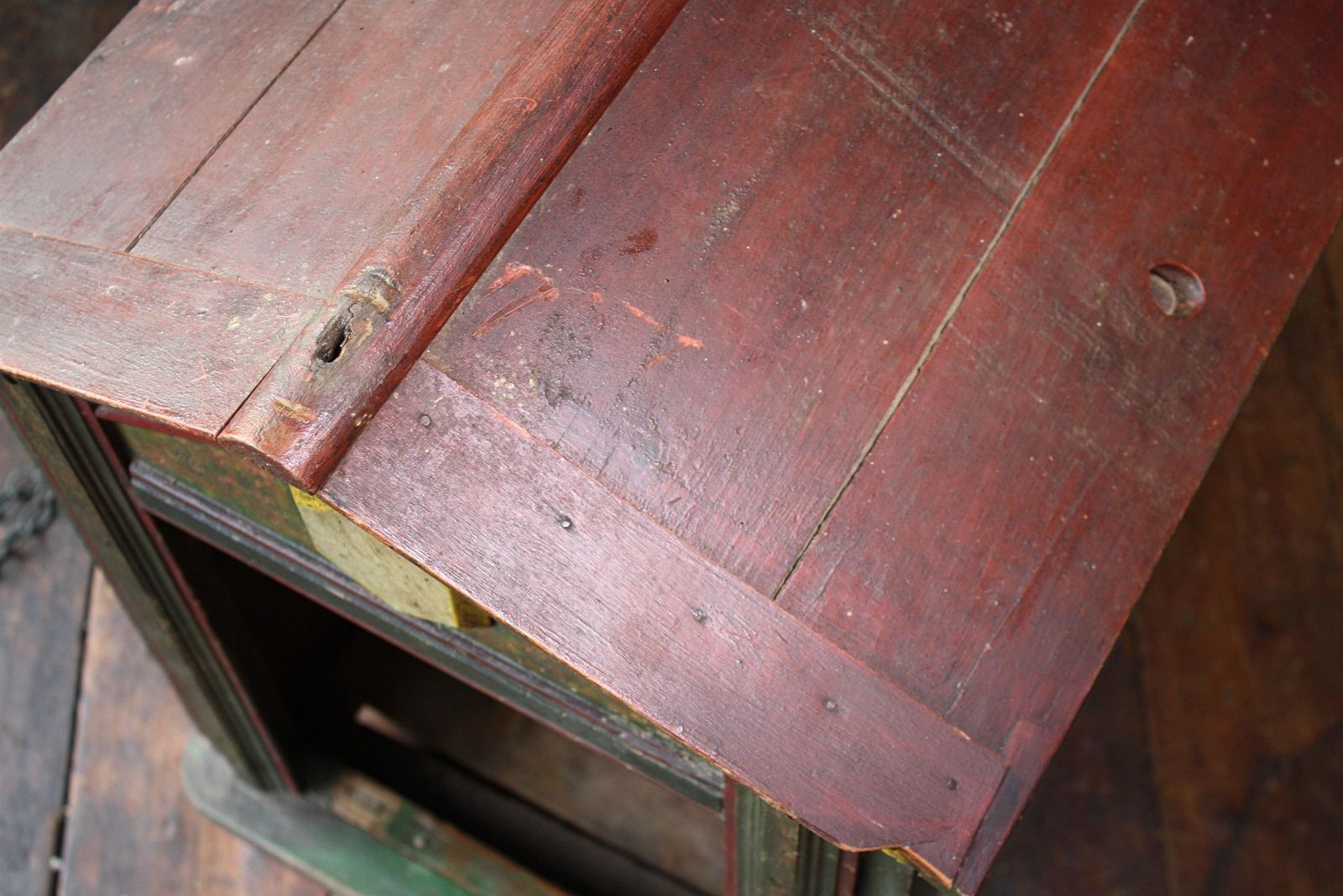 photo buy Late 19th Century Original Painted Green Faux Marble Dog Canine Kennel