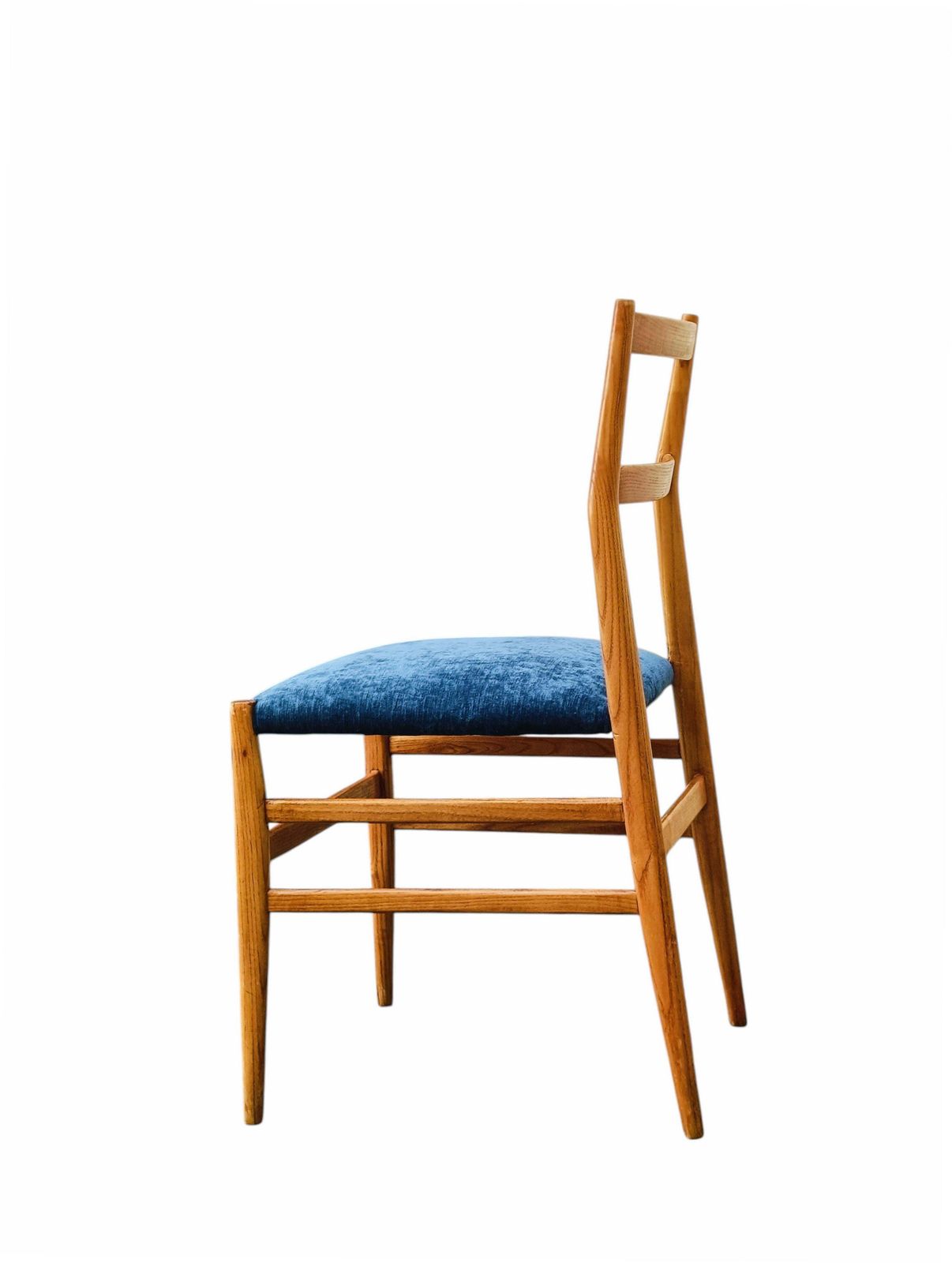 Gio Ponti Chair Mod. "646 Leggera" In Wood And Blue Fabric, Italy 1960s photo 1060.0